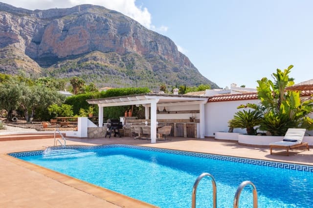 7 slaapkamer Villa te koop in Montgó - Ermita, Javea / Xàbia met zwembad garage - € 1.490.000 (Ref: 9643369)