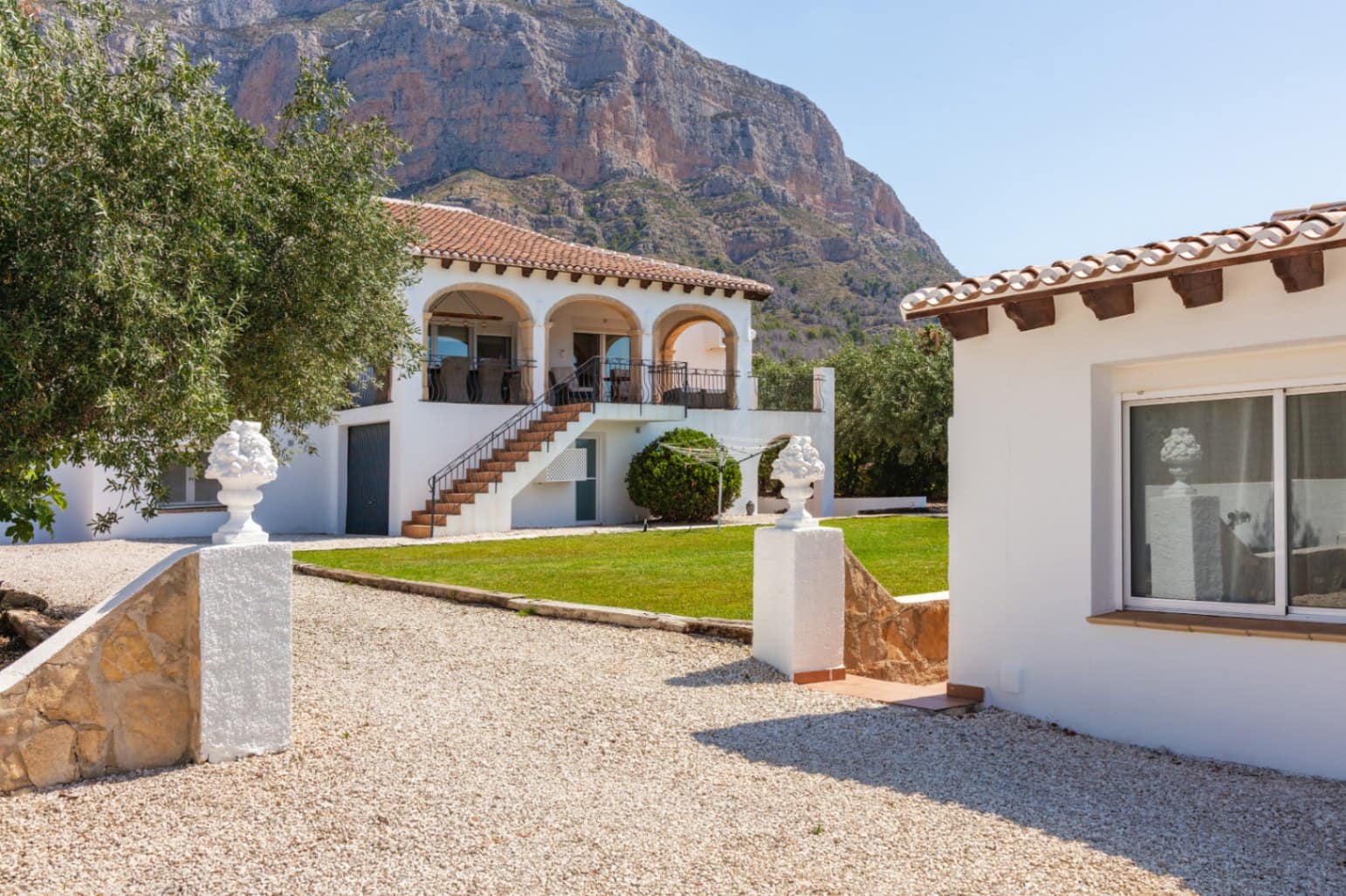 7 Zimmer Villa zu verkaufen in Javea / Xabia mit Pool Garage - 1.490.000 € (Ref: 9643369)