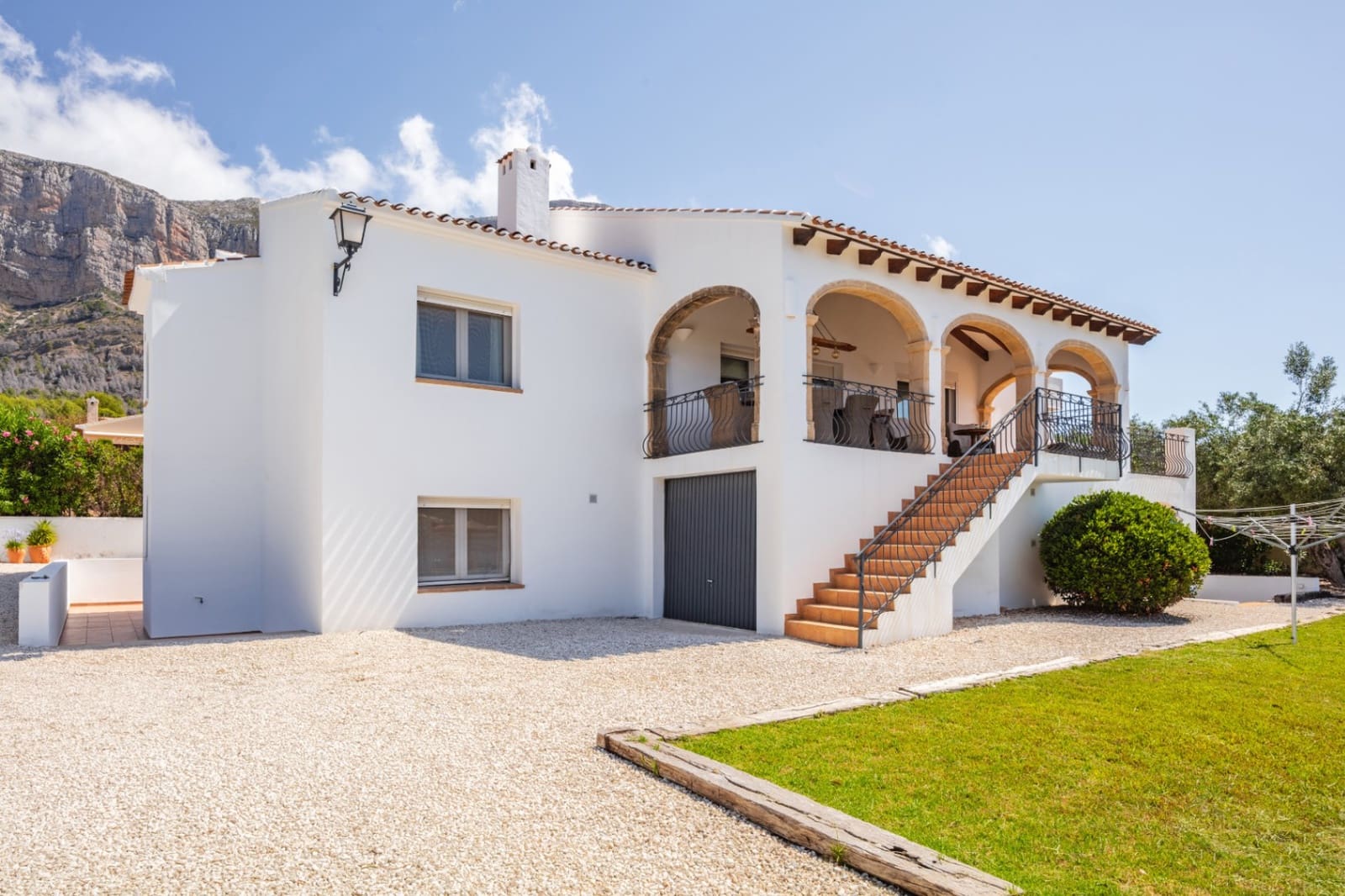 7 Zimmer Villa zu verkaufen in Javea / Xabia mit Pool Garage - 1.490.000 € (Ref: 9643369)