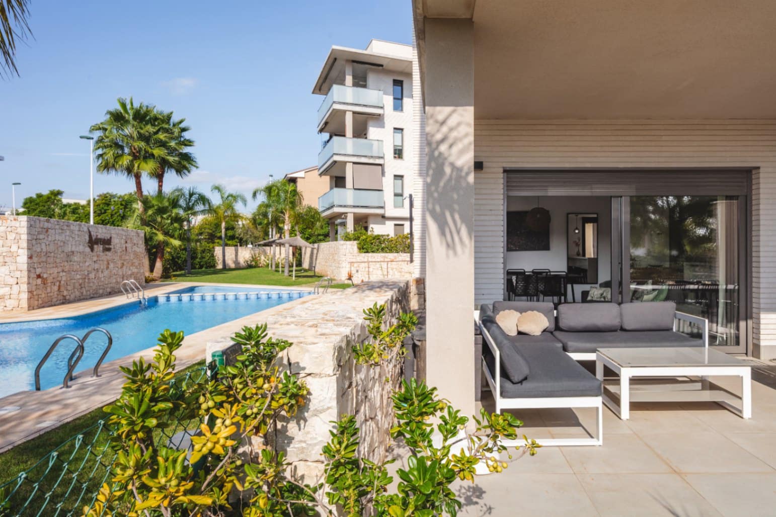 3 bedroom Apartment for sale in Arenal with pool garage - € 640,000 (Ref: 9714122)