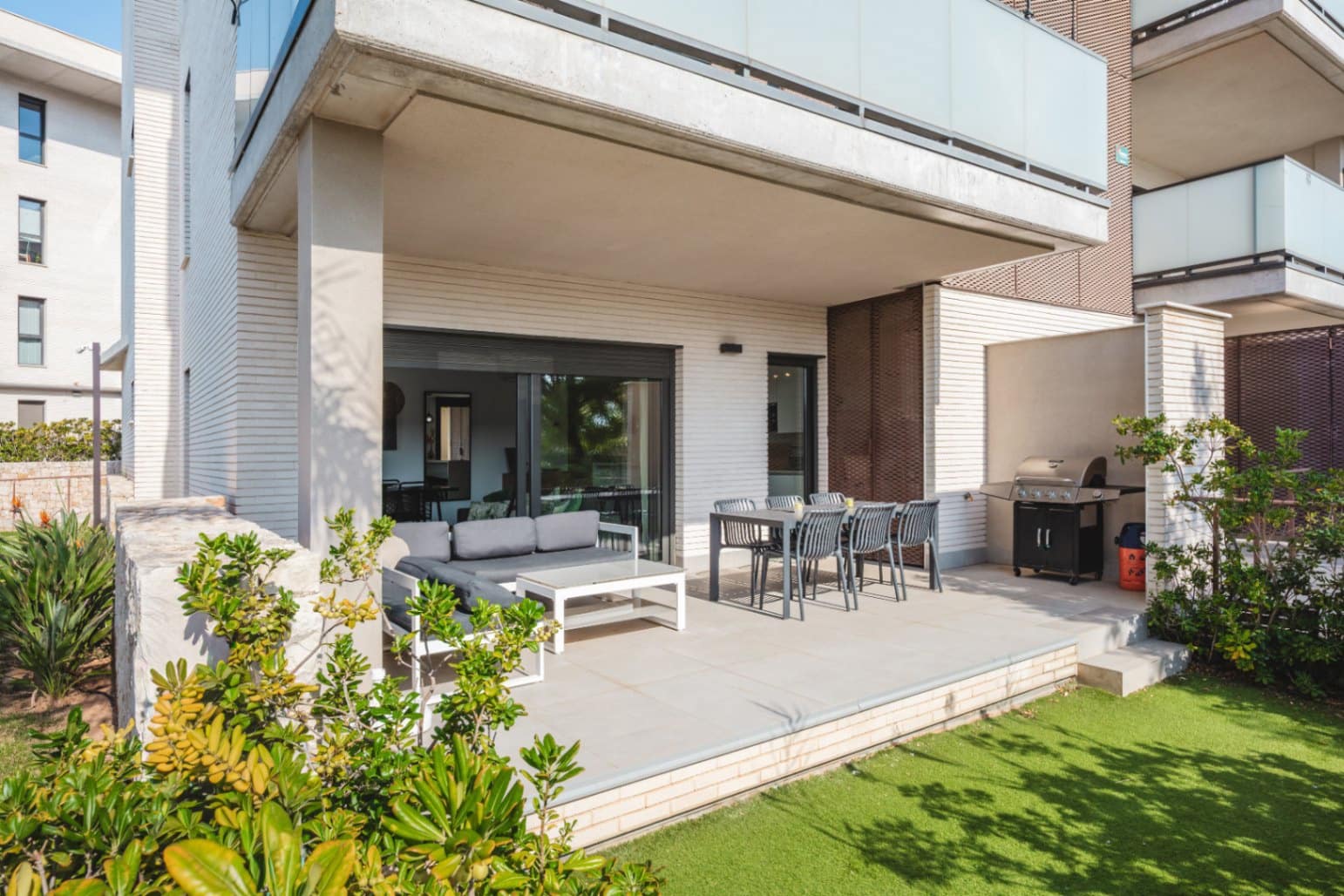 3 bedroom Apartment for sale in Arenal with pool garage - € 640,000 (Ref: 9714122)