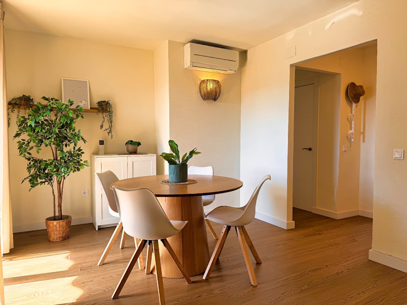 2 bedroom Apartment for sale in Arenal with pool - € 398,000 (Ref: 9740226)