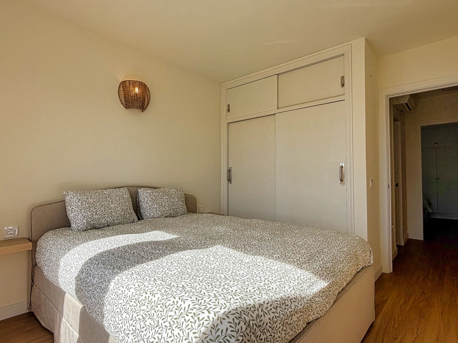 2 bedroom Apartment for sale in Arenal with pool - € 398,000 (Ref: 9740226)