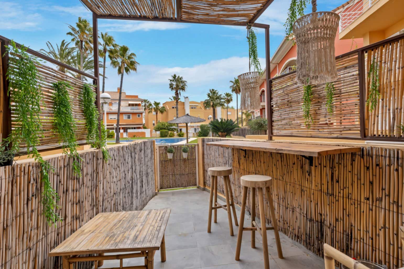 2 bedroom Apartment for sale in Arenal with pool garage - € 380,000 (Ref: 9752597)