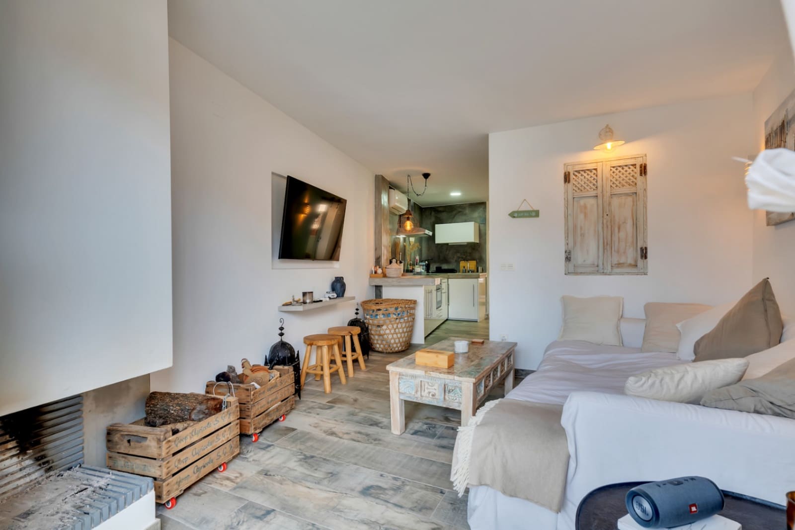 2 bedroom Apartment for sale in Arenal with pool garage - € 380,000 (Ref: 9752597)