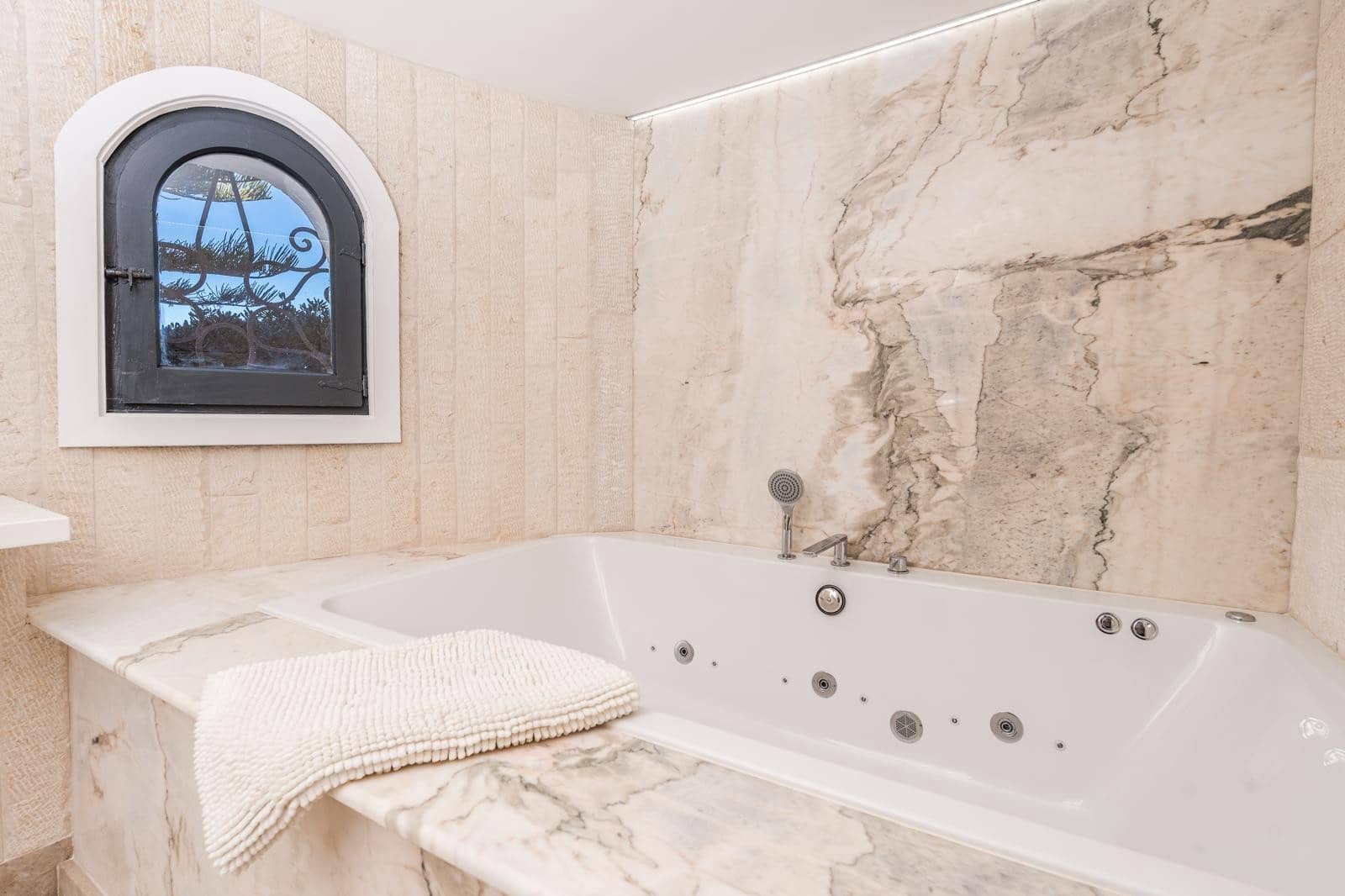 5 sypialnia Willa na sprzedaż w Javea / Xabia z garażem - 1 395 000 € (Ref: 9757819)