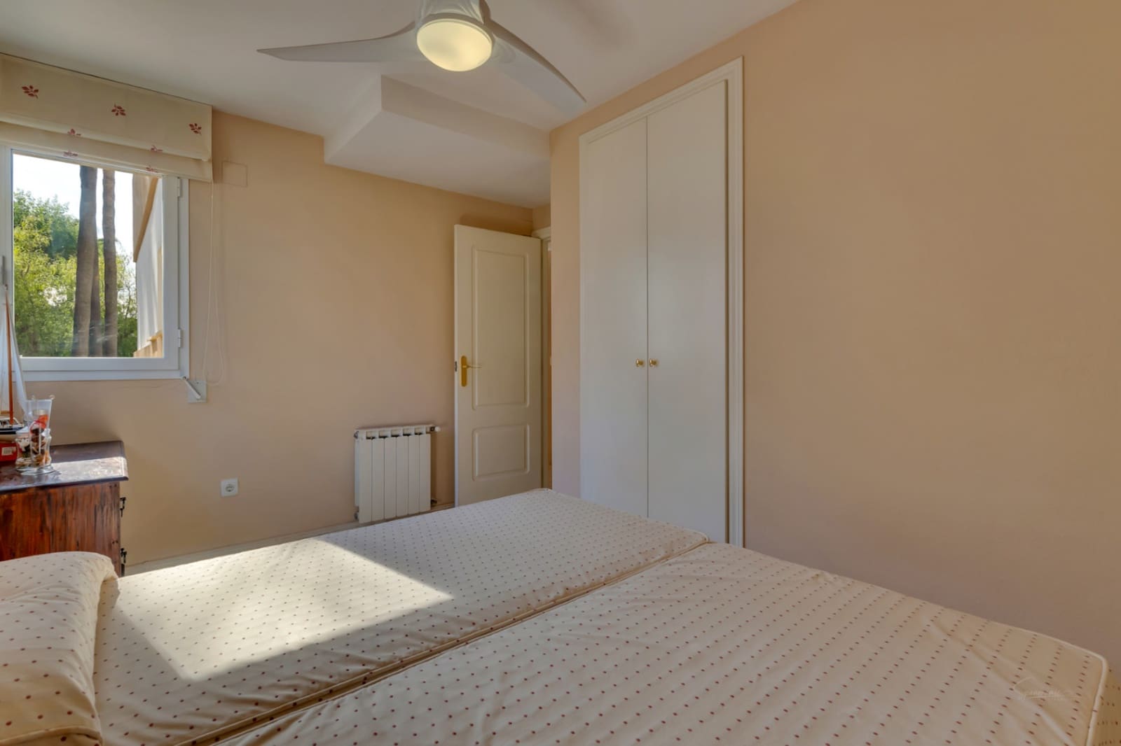 3 sypialnia Apartament na sprzedaż w Arenal z basenem garażem - 460 000 € (Ref: 9788016)