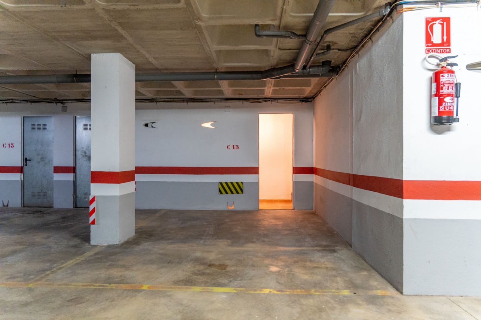 3 sypialnia Apartament na sprzedaż w Arenal z basenem garażem - 460 000 € (Ref: 9788016)