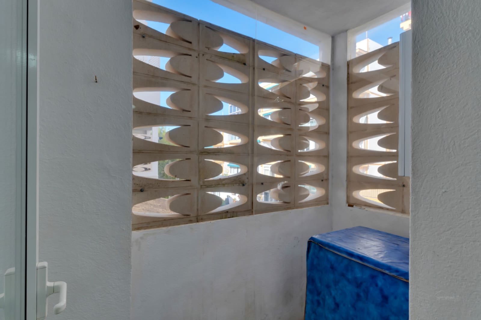 3 sypialnia Apartament na sprzedaż w Arenal z basenem garażem - 460 000 € (Ref: 9788016)