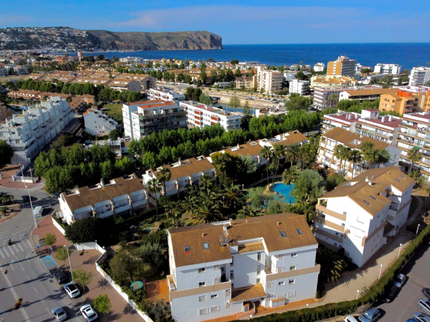 3 sypialnia Apartament na sprzedaż w Arenal z basenem garażem - 460 000 € (Ref: 9788016)