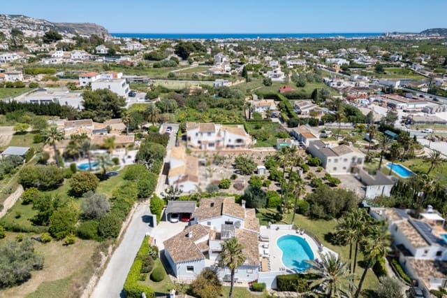 4 sypialnia Willa na sprzedaż w Javea / Xàbia z basenem garażem - 1 430 000 € (Ref: 9788818)