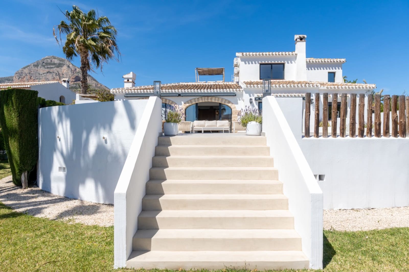 4 sypialnia Willa na sprzedaż w Javea / Xabia z basenem garażem - 1 430 000 € (Ref: 9788818)