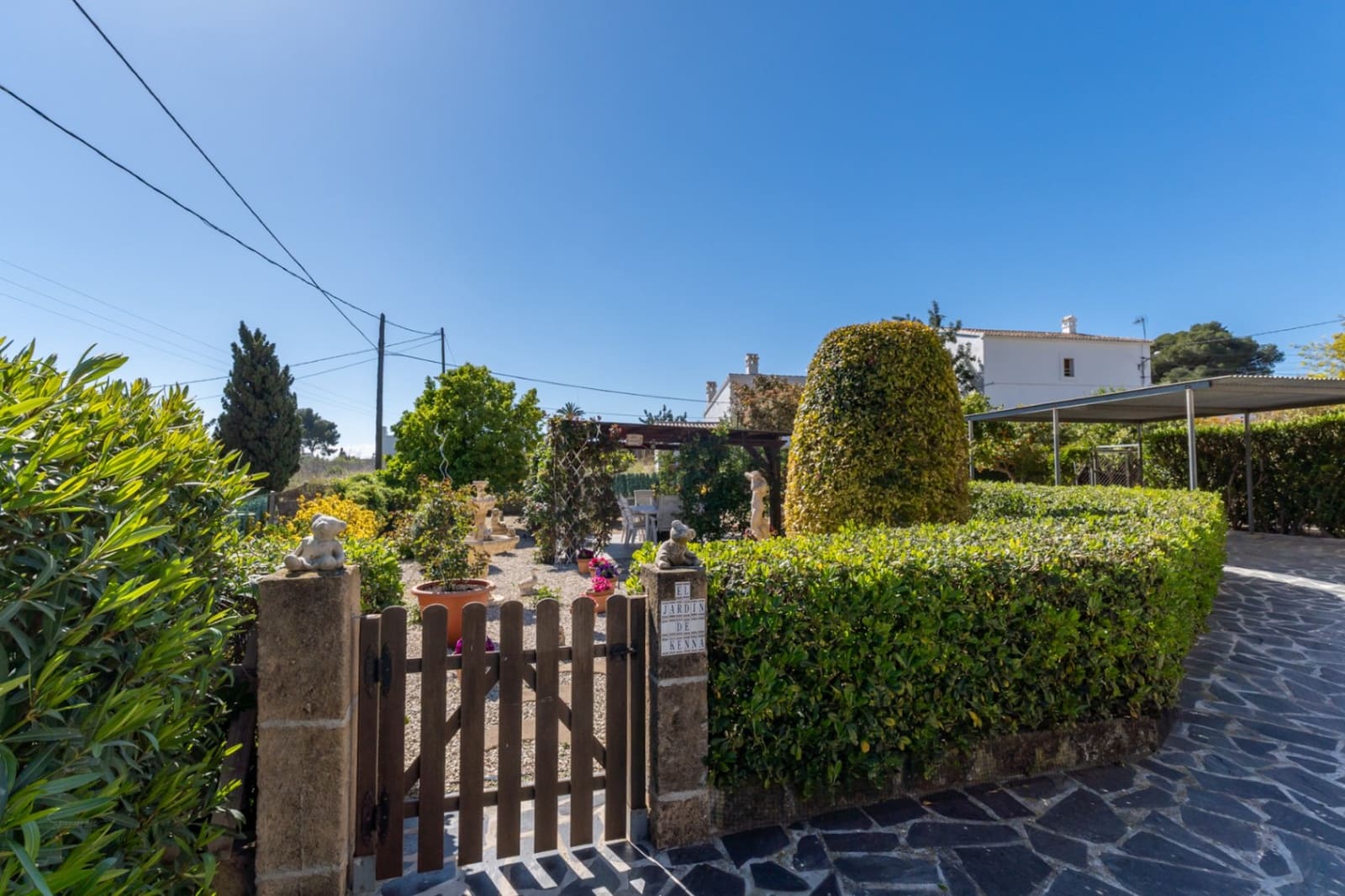 6 bedroom Villa for sale in Javea / Xabia with garage - € 880,000 (Ref: 9818853)