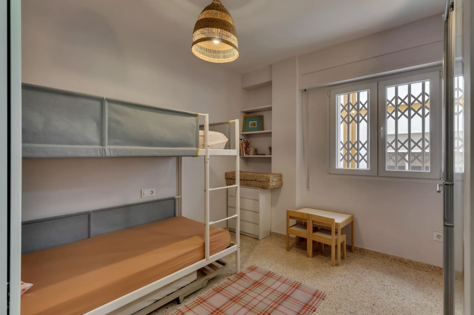 2 Zimmer Apartment zu verkaufen in Arenal mit Garage - 275.000 € (Ref: 9819638)