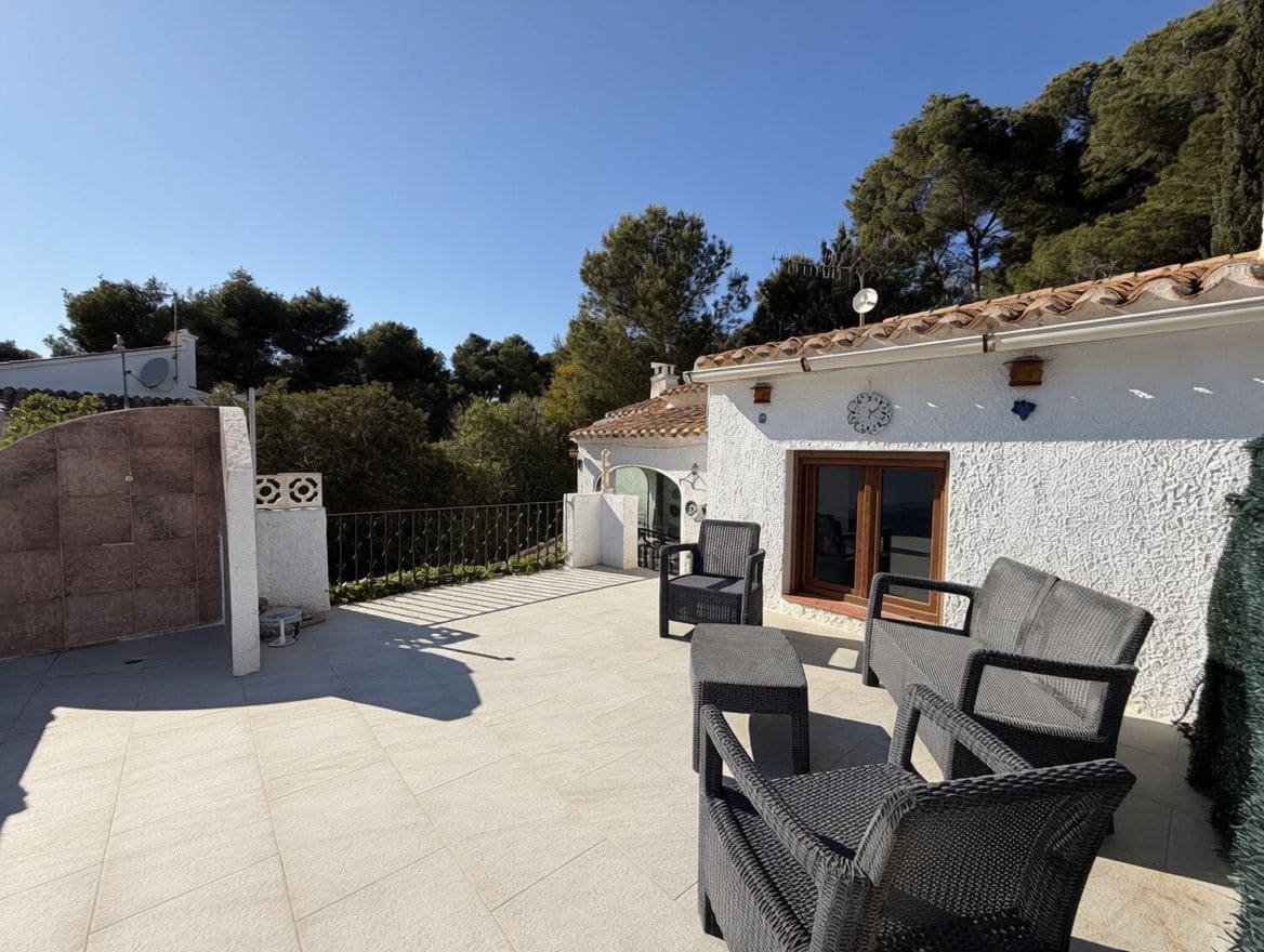3 chambre Villa/Maison à vendre à Javea / Xabia avec piscine garage - 485 000 € (Ref: 9841773)