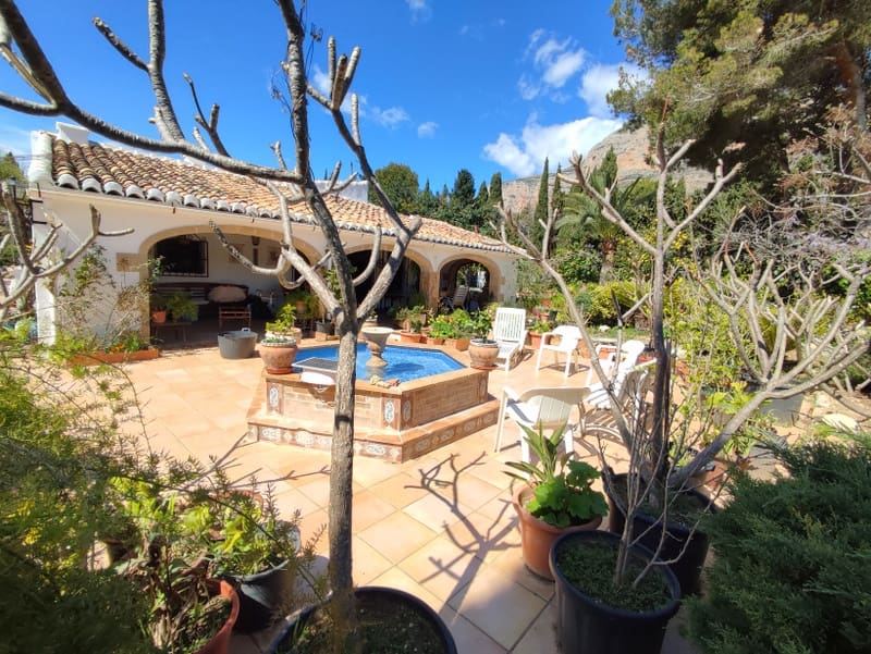 3 bedroom Villa for sale in Javea / Xabia with pool garage - € 895,000 (Ref: 9893268)