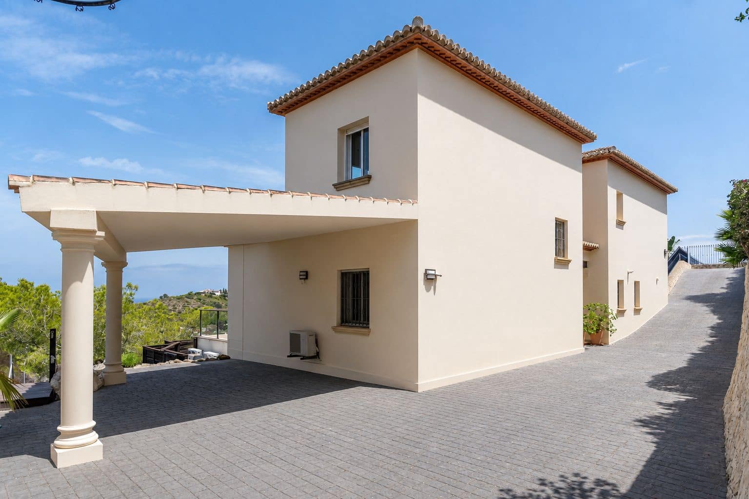 6 quarto Moradia para venda em Pinosol com piscina garagem - 1 650 000 € (Ref: 9976583)