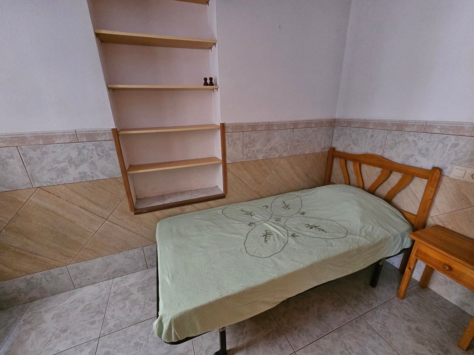 4 makuuhuone Omakotitalo myytävänä paikassa Orba - 180 000 € (Ref: 10014326)