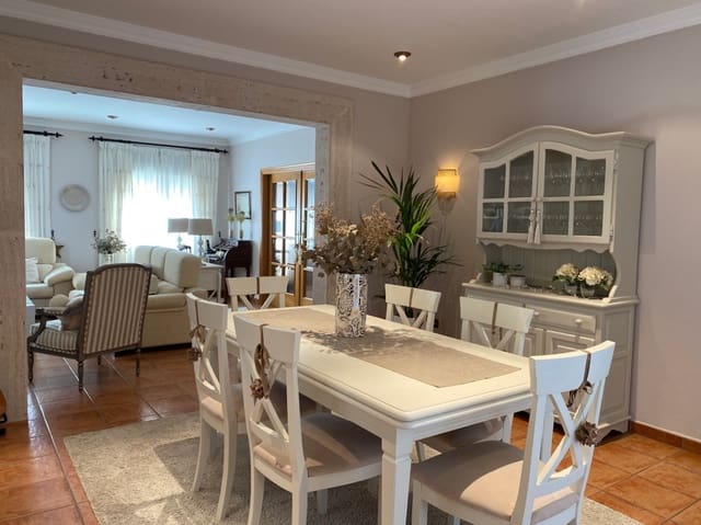 6 camera da letto Villa in vendita in Orba con piscina garage - 890.000 € (Rif: 10014327)