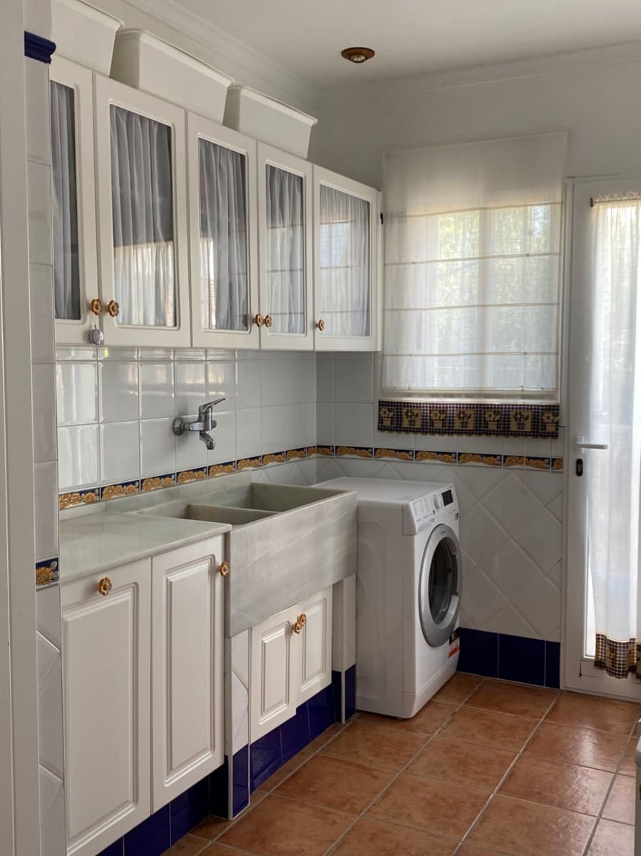 6 camera da letto Villa in vendita in Orba con piscina garage - 890.000 € (Rif: 10014327)