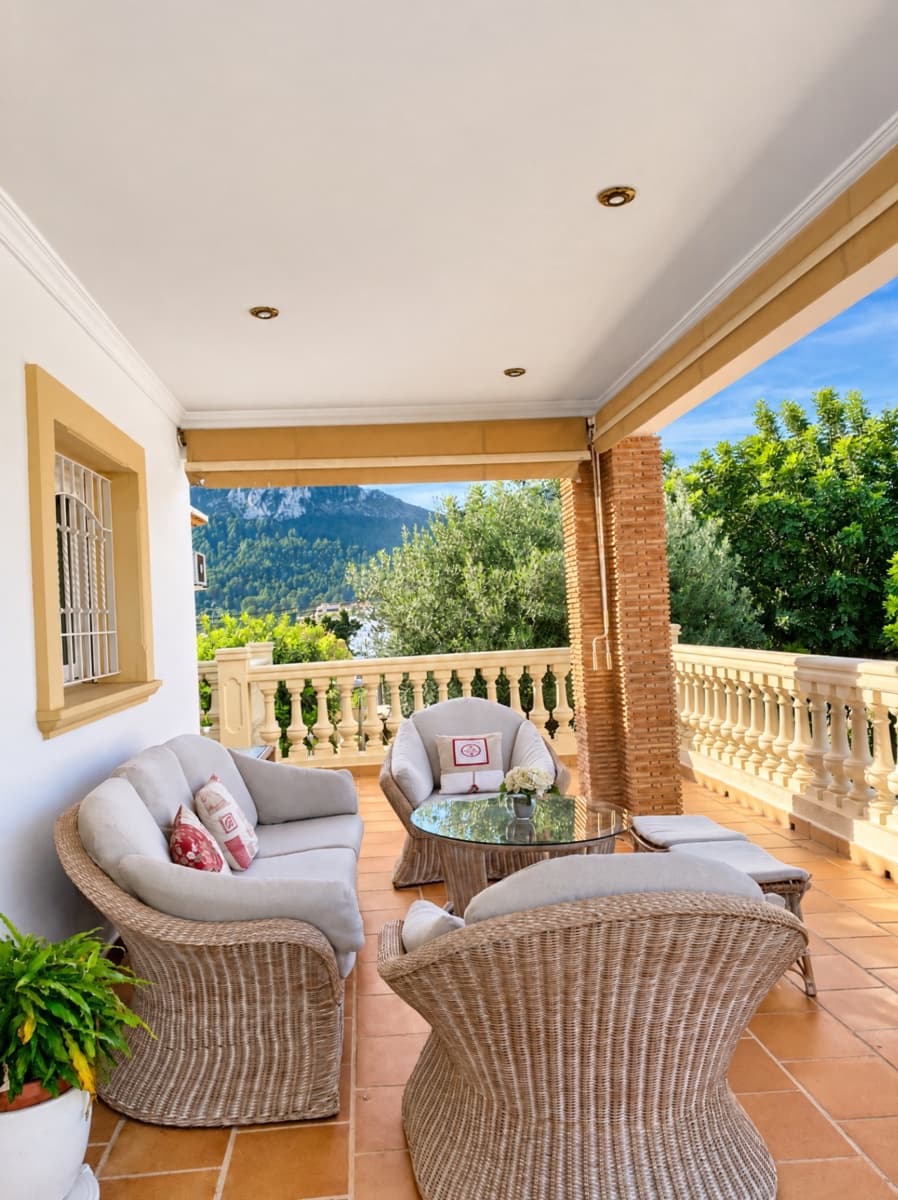 6 quarto Moradia para venda em Orba com piscina garagem - 890 000 € (Ref: 10014327)