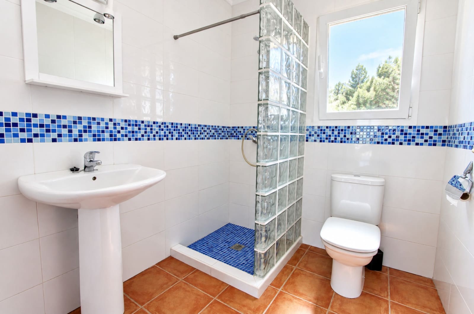 5 quarto Moradia para venda em Orba com piscina garagem - 645 000 € (Ref: 10014329)