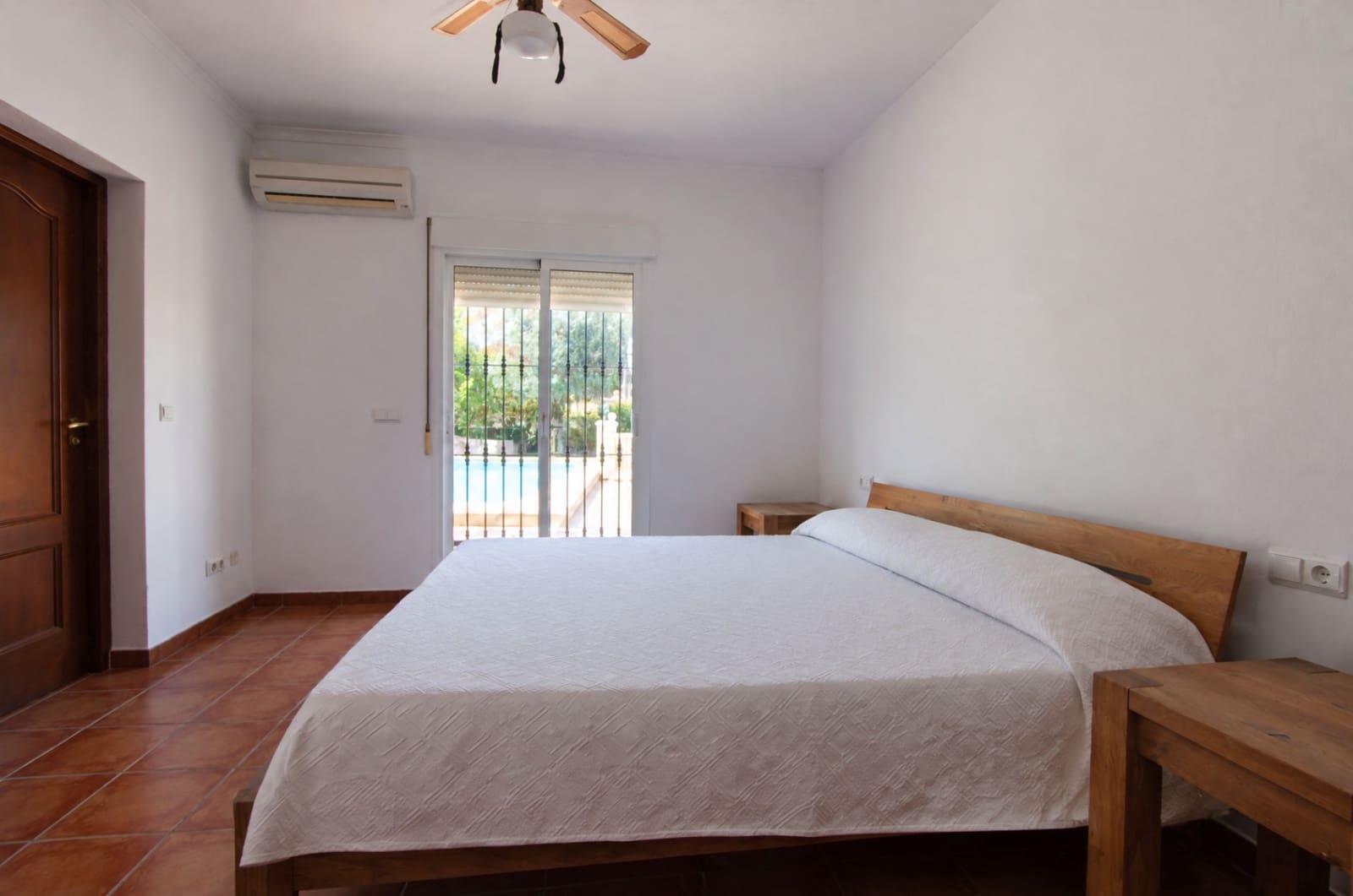 5 quarto Moradia para venda em Orba com piscina garagem - 645 000 € (Ref: 10014329)