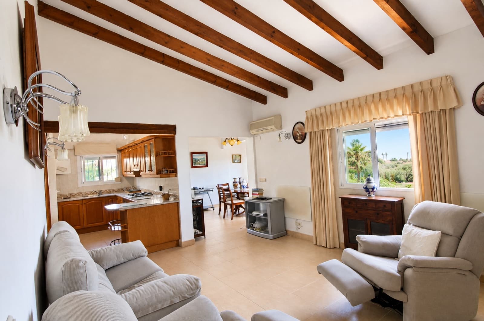 3 bedroom Villa for sale in Orba with garage - € 259,000 (Ref: 10014330)