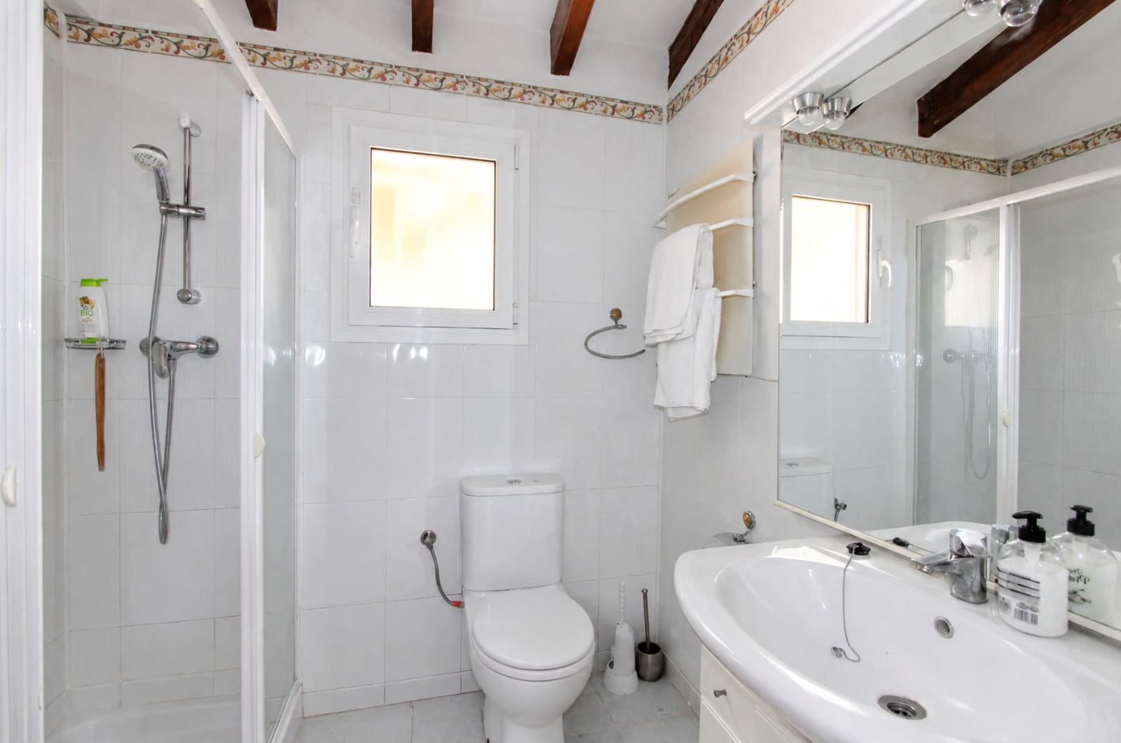 3 bedroom Villa for sale in Orba with garage - € 259,000 (Ref: 10014330)