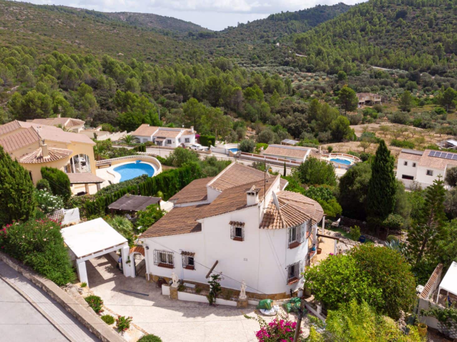 Chalet de 3 habitaciones en Alcalalí / Alcanalí en venta con piscina garaje - 390.000 € (Ref: 10014332)
