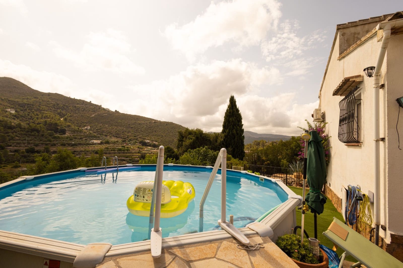 Chalet de 3 habitaciones en Alcalalí / Alcanalí en venta con piscina garaje - 390.000 € (Ref: 10014332)