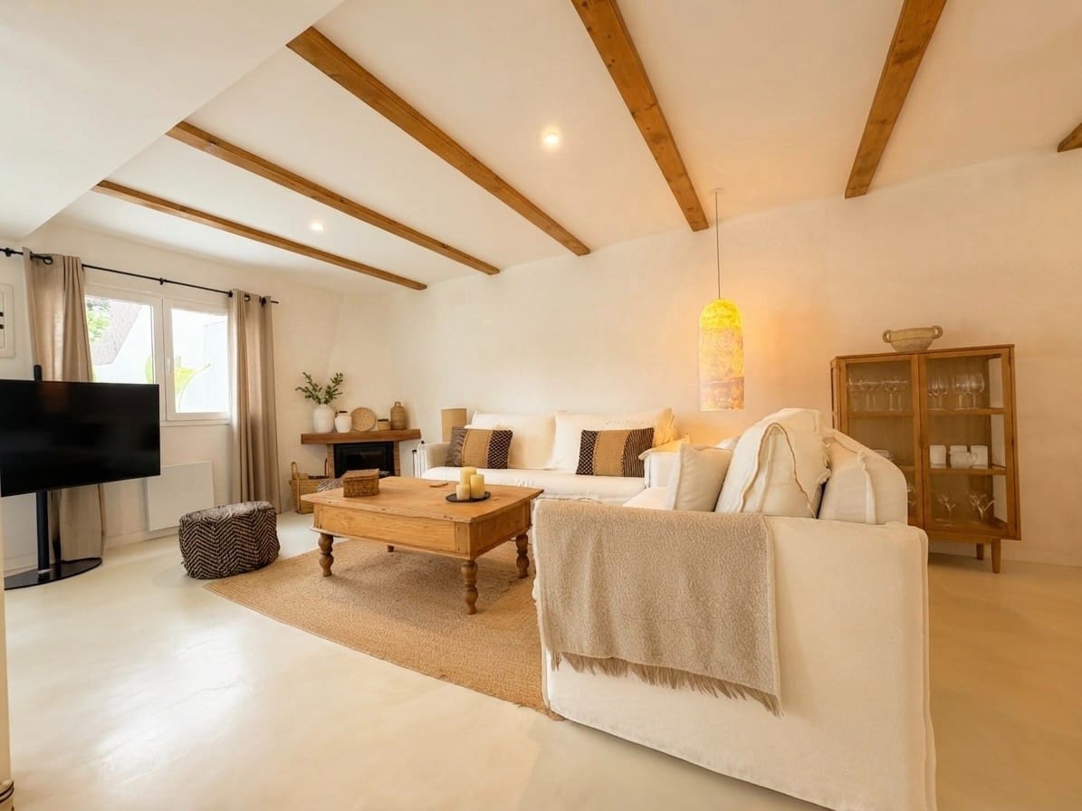 3 bedroom Semi-detached Villa for sale in Denia - € 749,000 (Ref: 10014343)