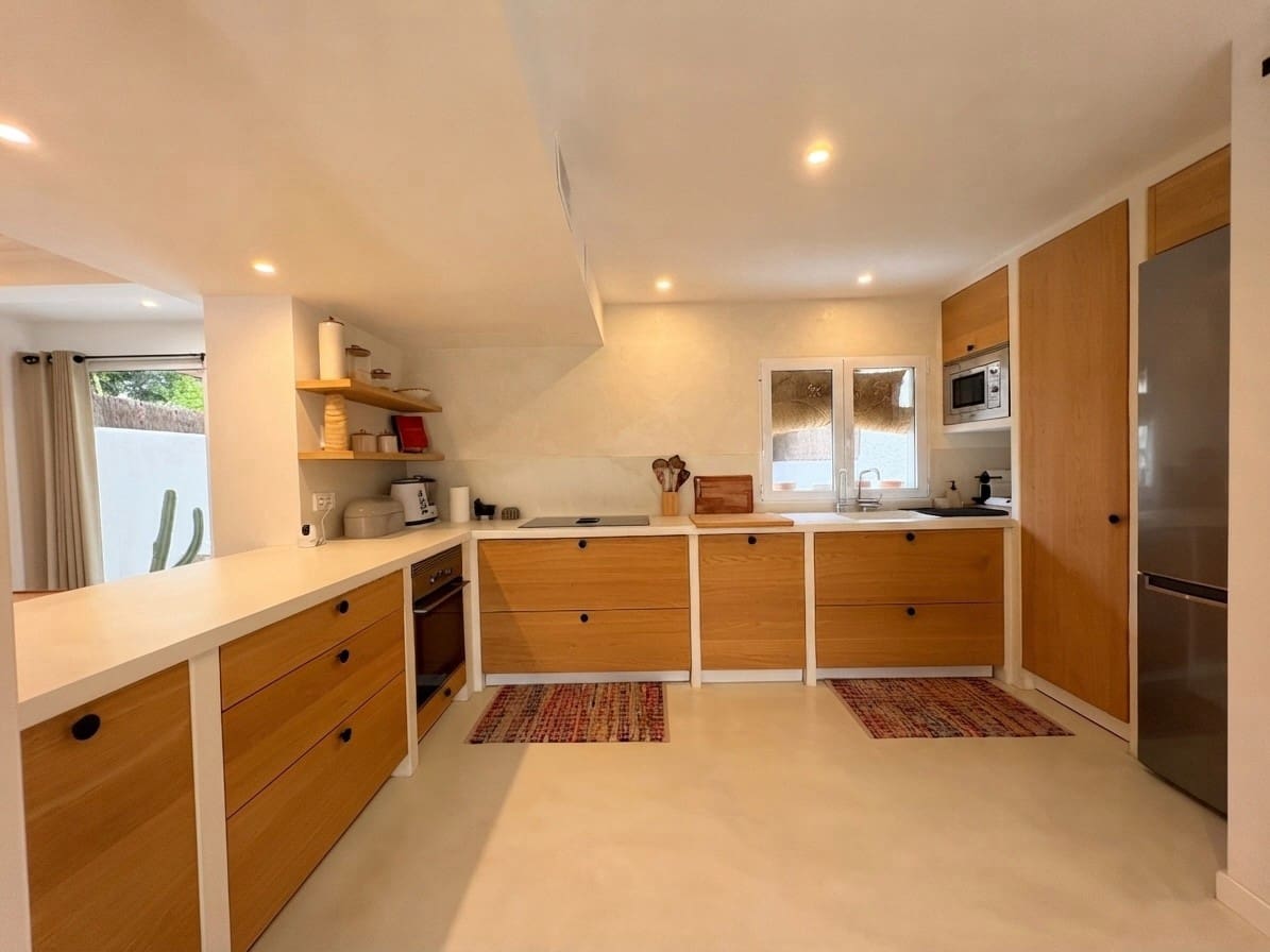 3 bedroom Semi-detached Villa for sale in Denia - € 749,000 (Ref: 10014343)