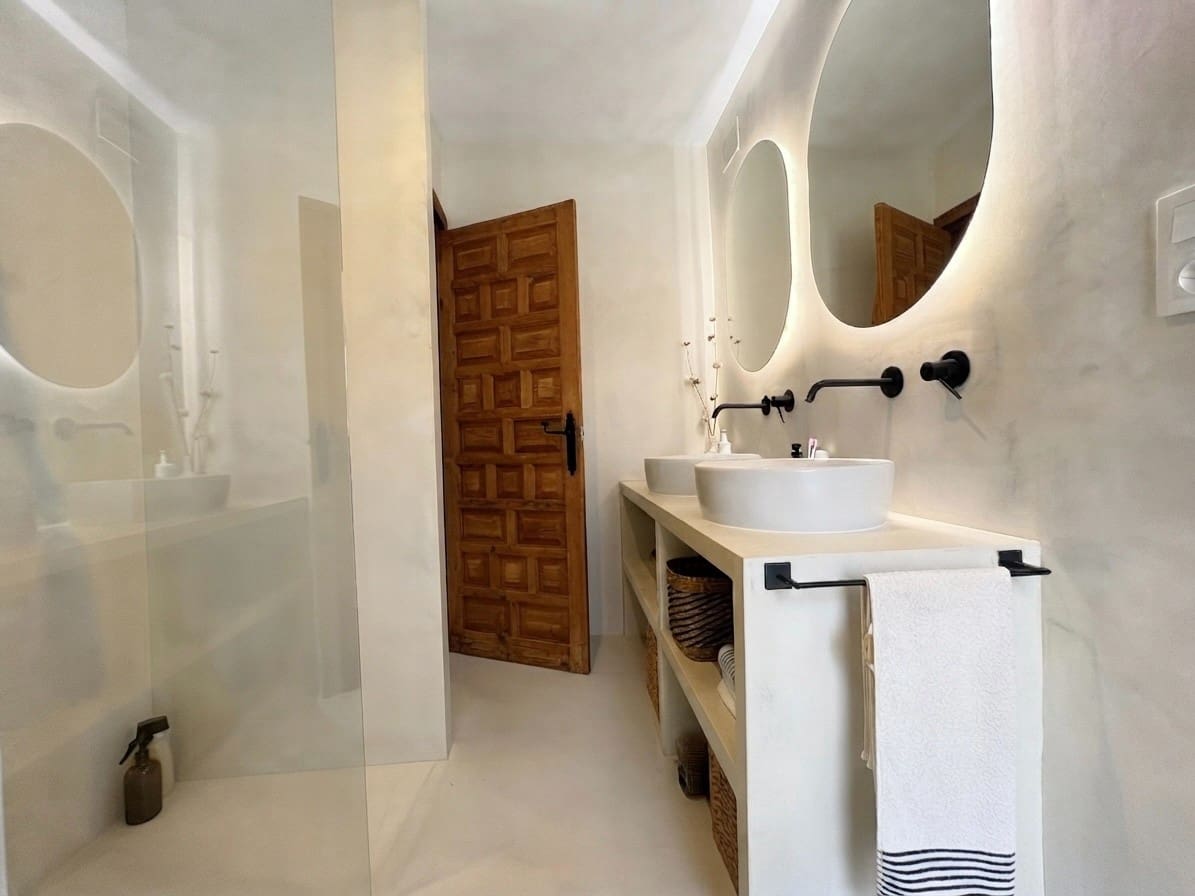 3 bedroom Semi-detached Villa for sale in Denia - € 749,000 (Ref: 10014343)