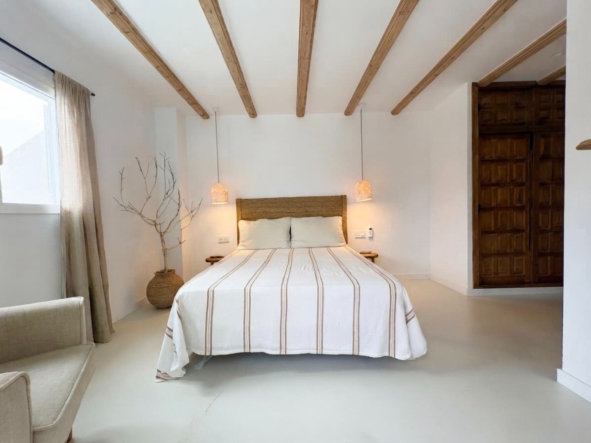 3 bedroom Semi-detached Villa for sale in Denia - € 749,000 (Ref: 10014343)