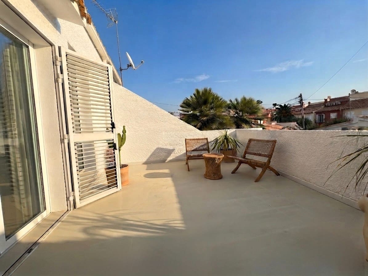 3 bedroom Semi-detached Villa for sale in Denia - € 749,000 (Ref: 10014343)