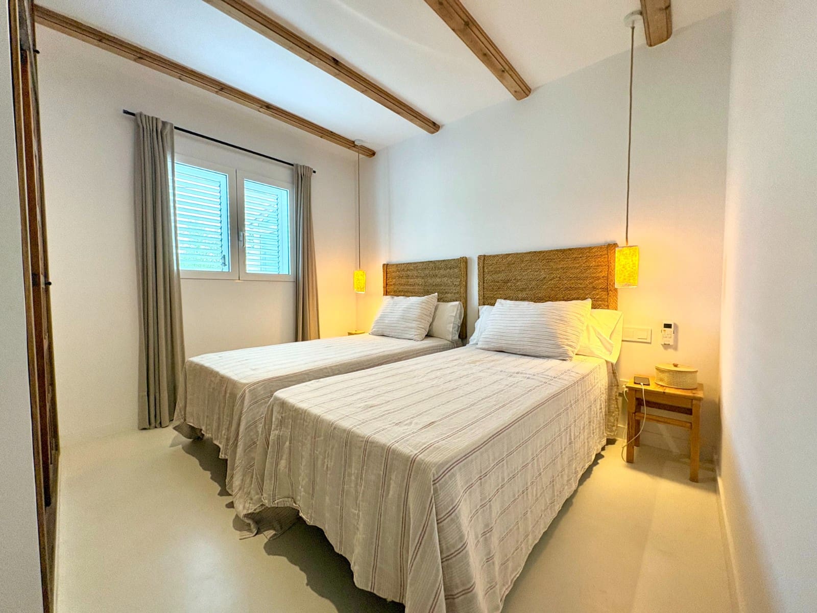 3 bedroom Semi-detached Villa for sale in Denia - € 749,000 (Ref: 10014343)