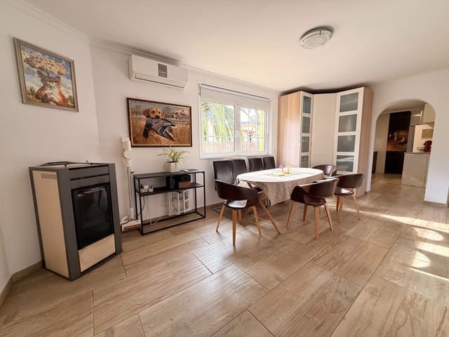4 bedroom Villa for sale in Las Marinas / Les Marines, Dénia - € 659,000 (Ref: 10014344)