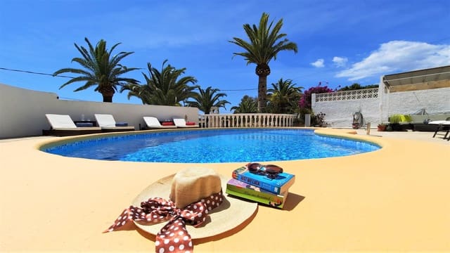 Chalet de 3 habitaciones en Moraira, Teulada-Moraira en venta - 895.000 € (Ref: 10014345)