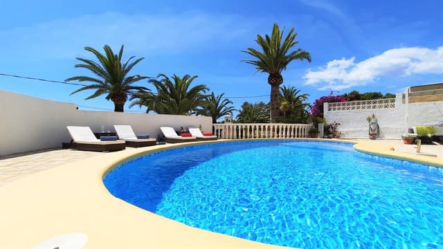 Chalet de 3 habitaciones en Moraira, Teulada-Moraira en venta - 895.000 € (Ref: 10014345)