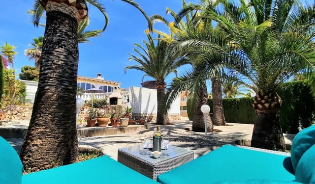 Chalet de 3 habitaciones en Moraira, Teulada-Moraira en venta - 895.000 € (Ref: 10014345)