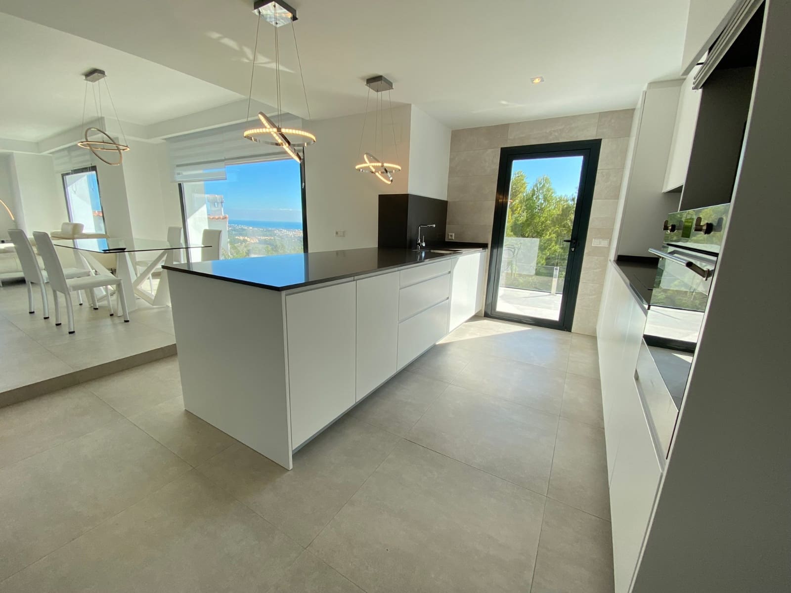 4 soveværelse Villa til salg i Calpe / Calp - € 900.000 (Ref: 10014346)