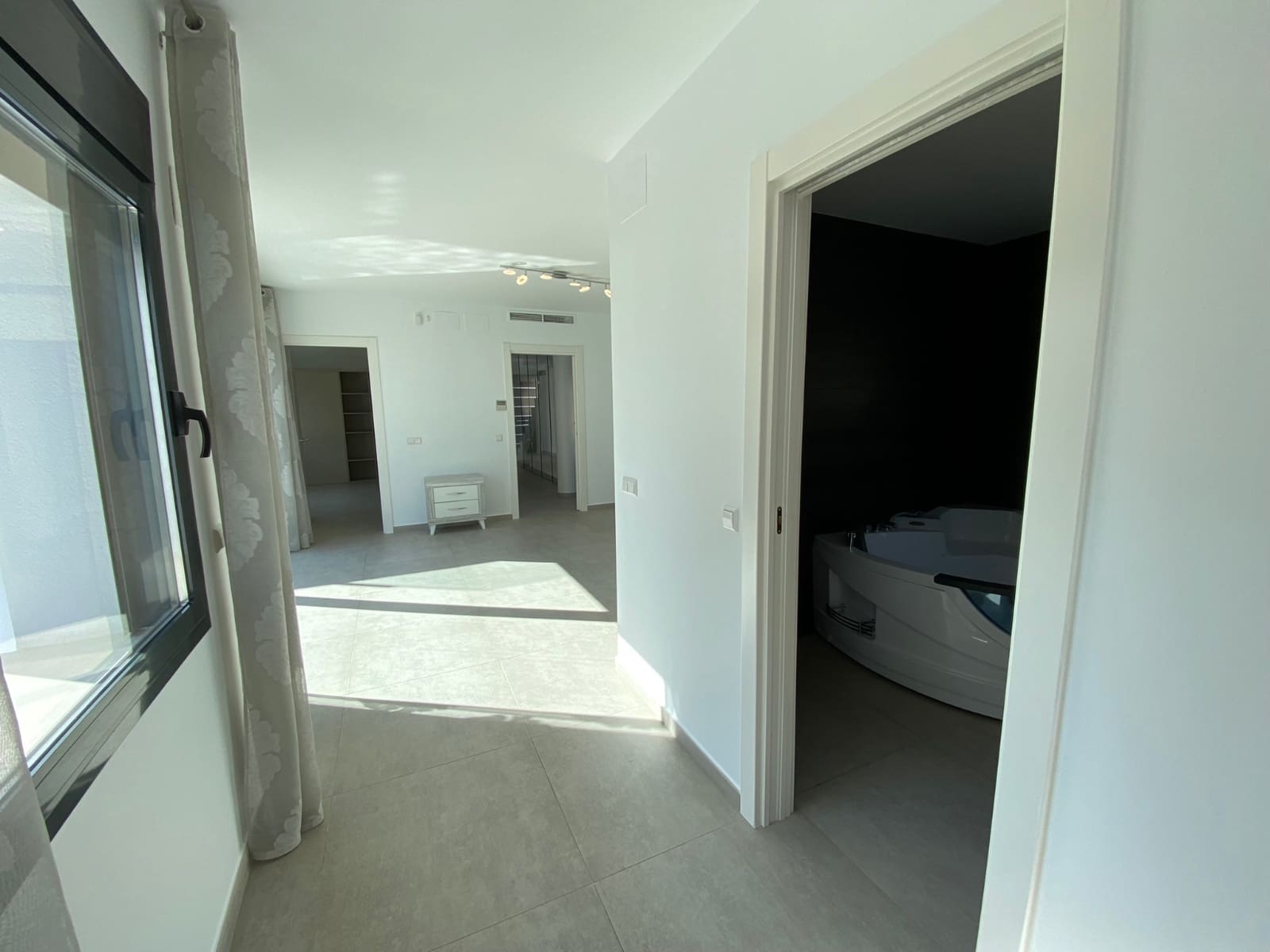 4 soveværelse Villa til salg i Calpe / Calp - € 900.000 (Ref: 10014346)