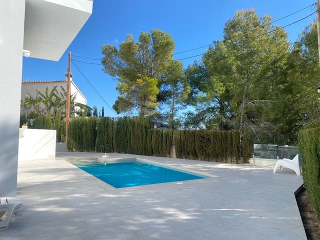 Chalet de 4 habitaciones en Calpe / Calp en venta - 900.000 € (Ref: 10014346)