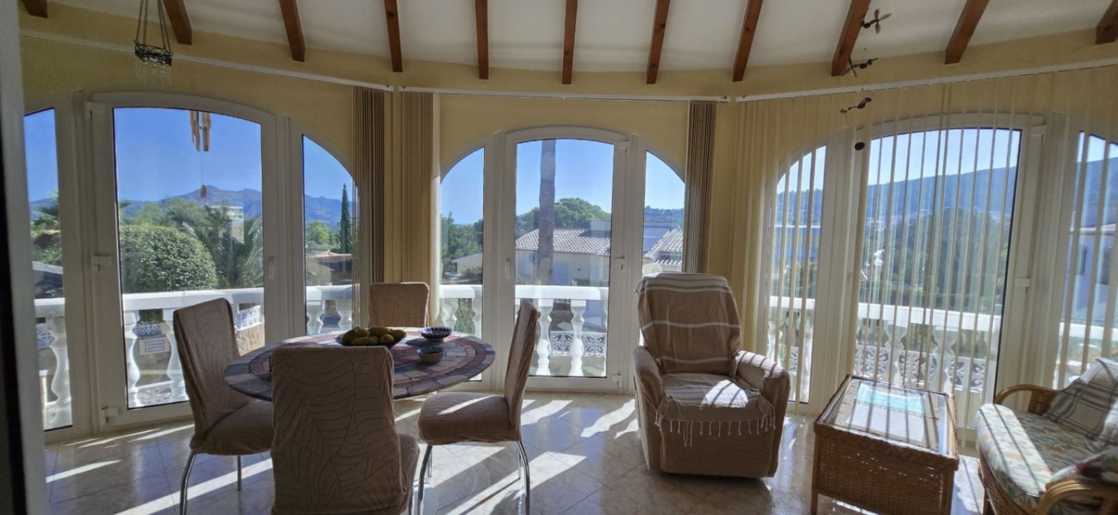 3 Zimmer Villa zu verkaufen in Orba mit Pool Garage - 490.000 € (Ref: 10086355)