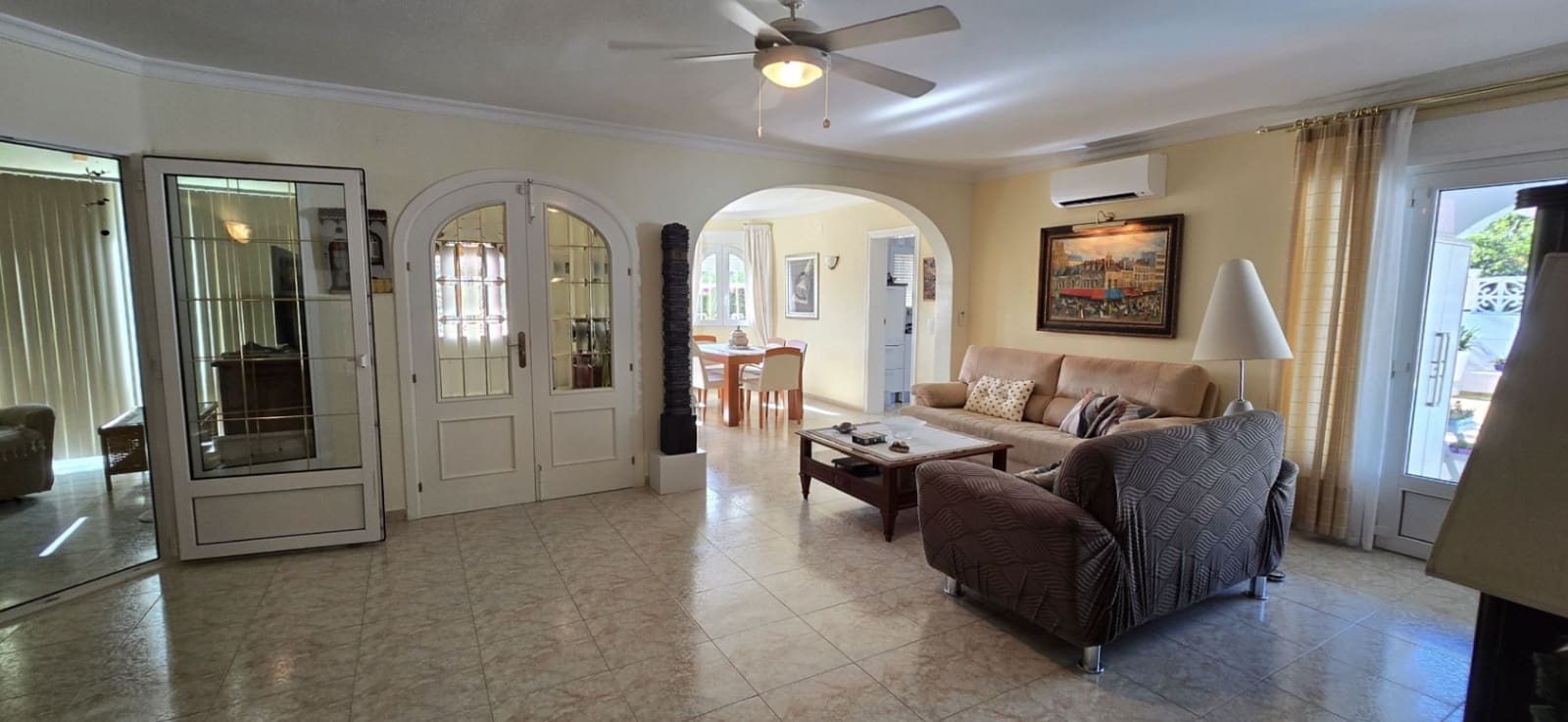 3 Zimmer Villa zu verkaufen in Orba mit Pool Garage - 490.000 € (Ref: 10086355)