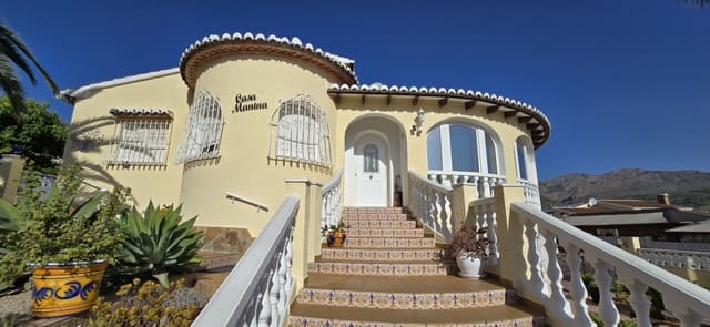 3 chambre Villa/Maison à vendre à Orba avec piscine garage - 490 000 € (Ref: 10086355)