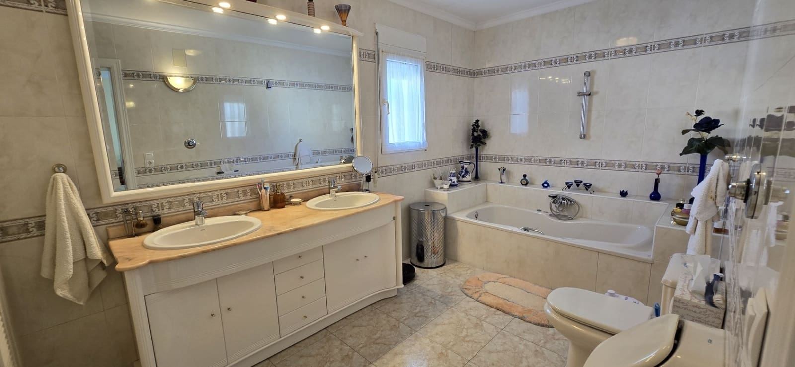 3 Zimmer Villa zu verkaufen in Orba mit Pool Garage - 490.000 € (Ref: 10086355)
