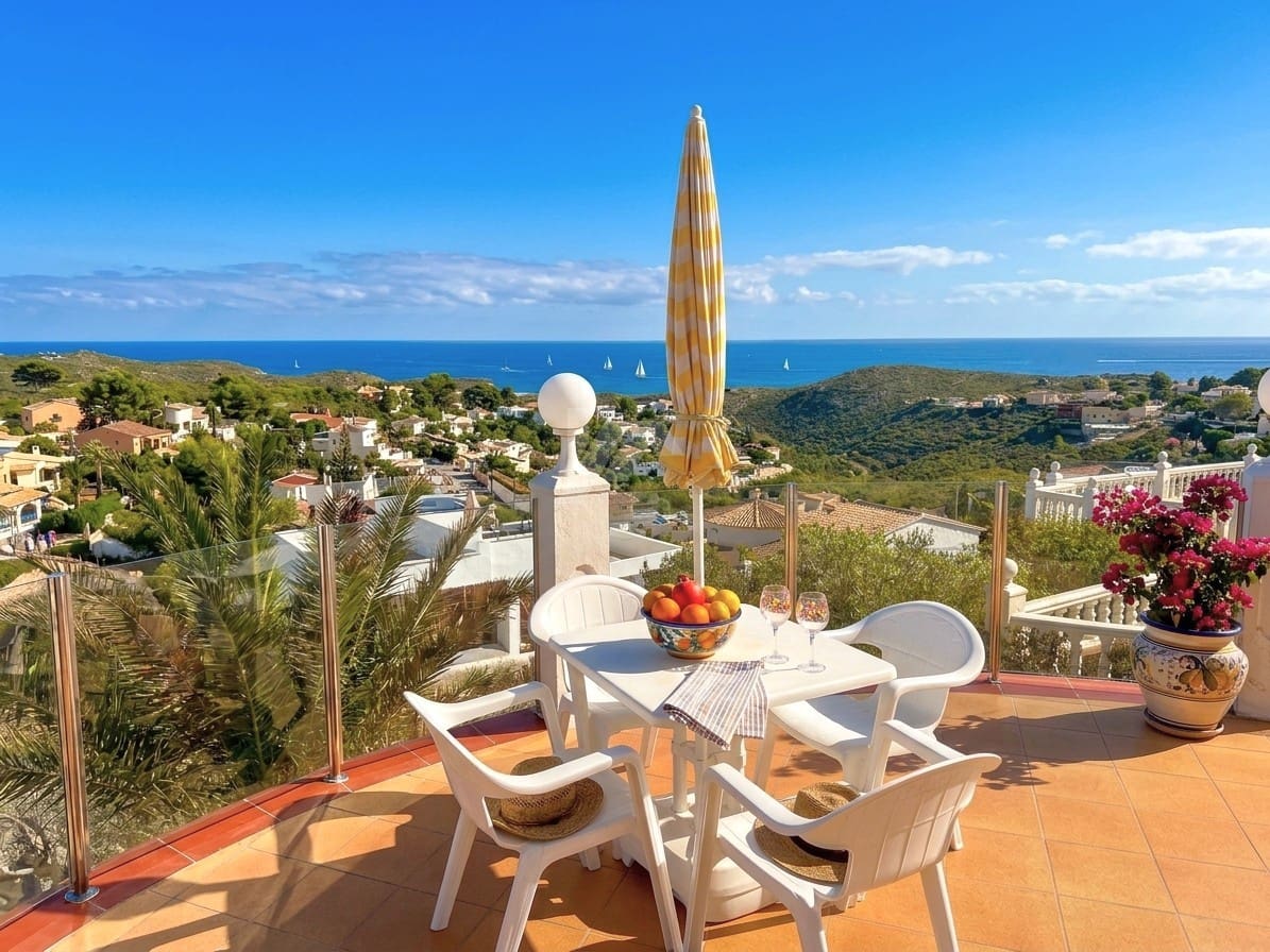 3 chambre Villa/Maison à vendre à Cumbre del Sol avec piscine garage - 720 000 € (Ref: 10103627)