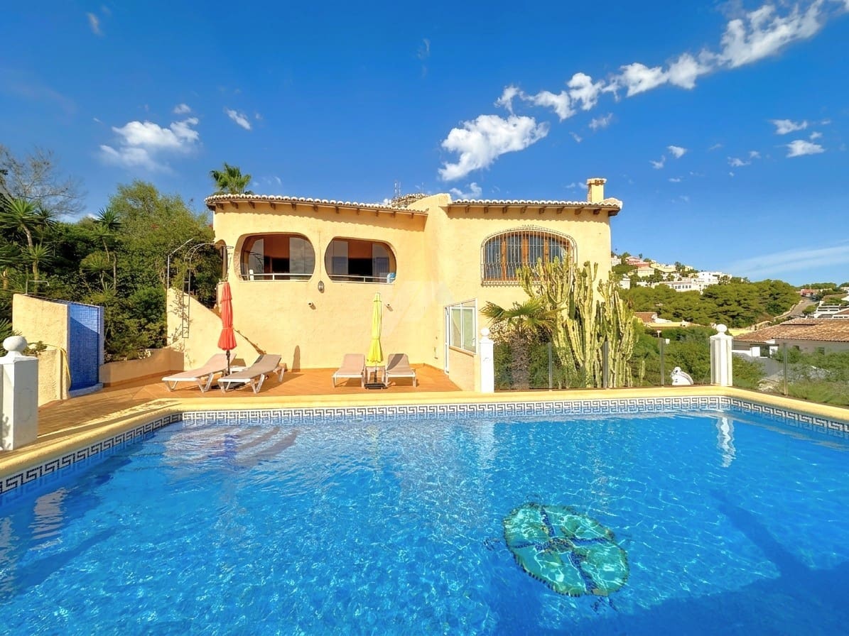 3 chambre Villa/Maison à vendre à Cumbre del Sol avec piscine garage - 720 000 € (Ref: 10103627)